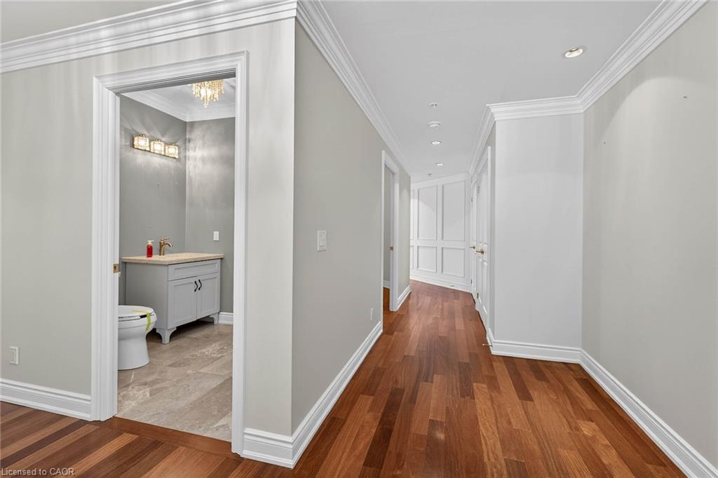409-205 Lakeshore Road W Property Photo 17