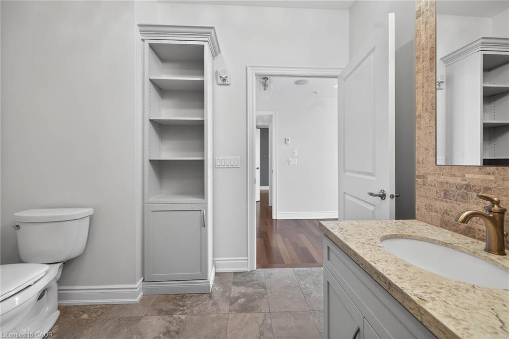 409-205 Lakeshore Road W Property Photo 30