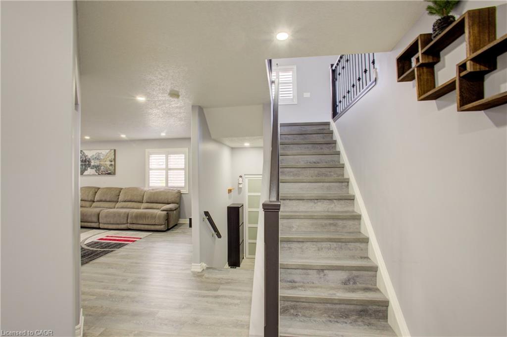 553 Waterton Drive Property Photo 8