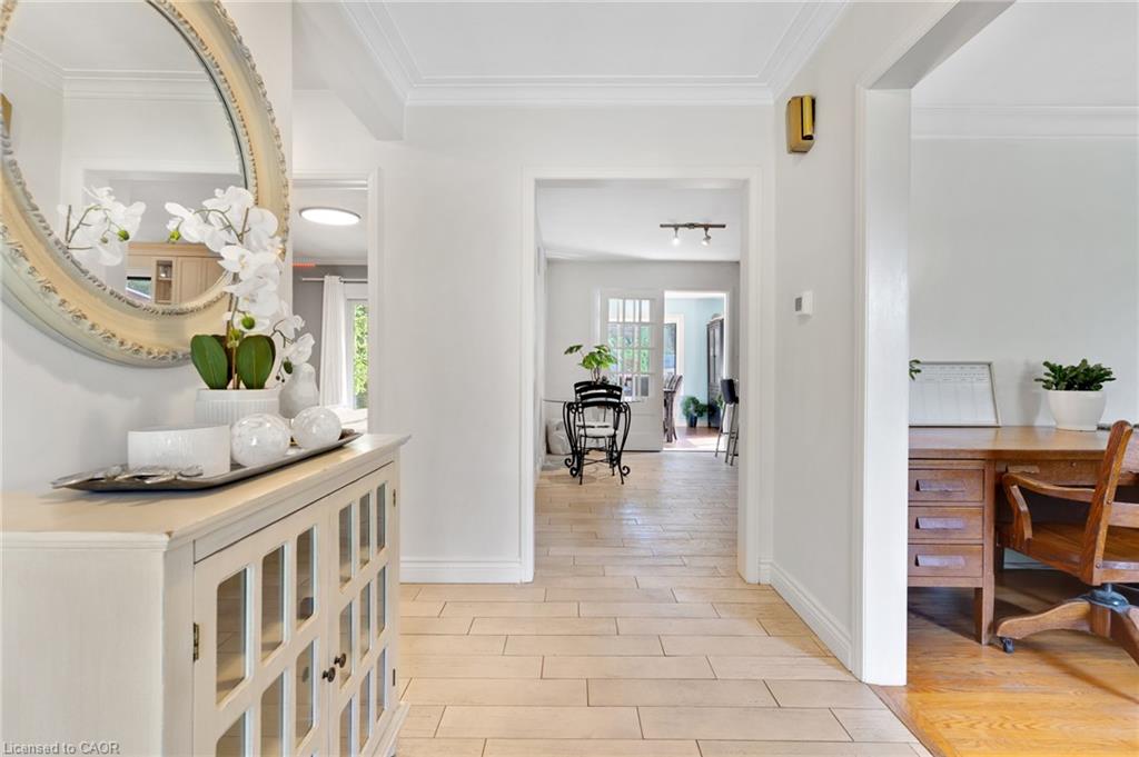 7 Shadywood Lane Property Photo 6