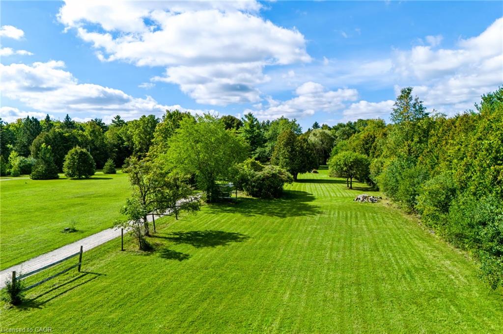 7448 Mcniven Road Property Photo 3
