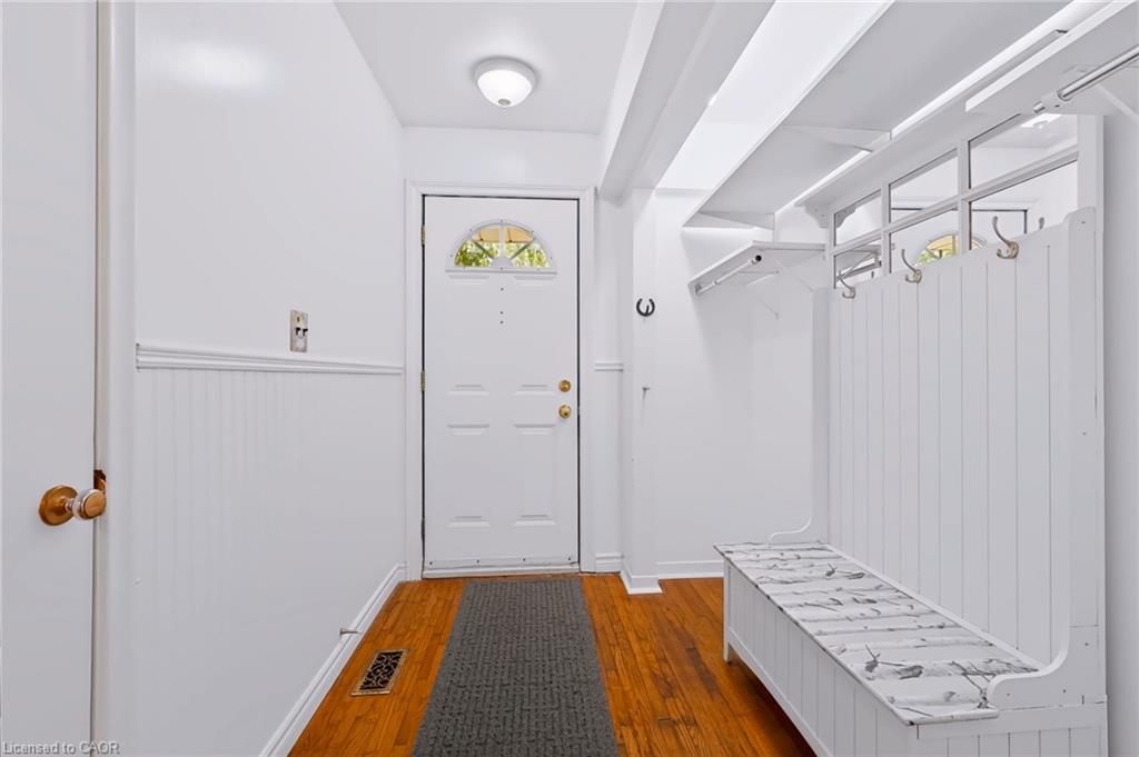 7448 Mcniven Road Property Photo 4