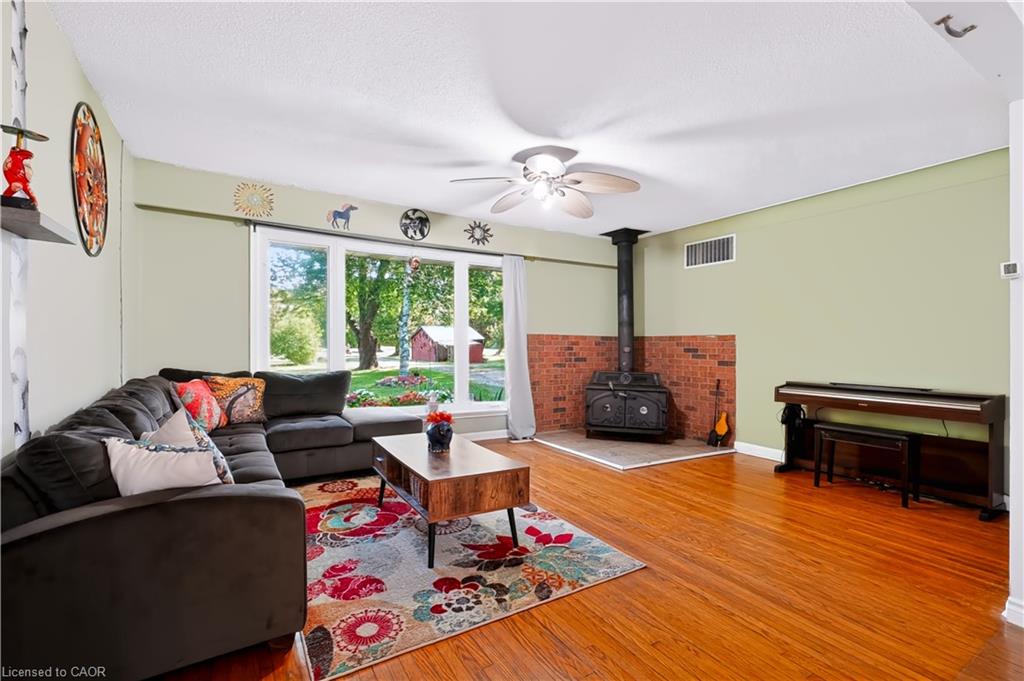 7448 Mcniven Road Property Photo 12