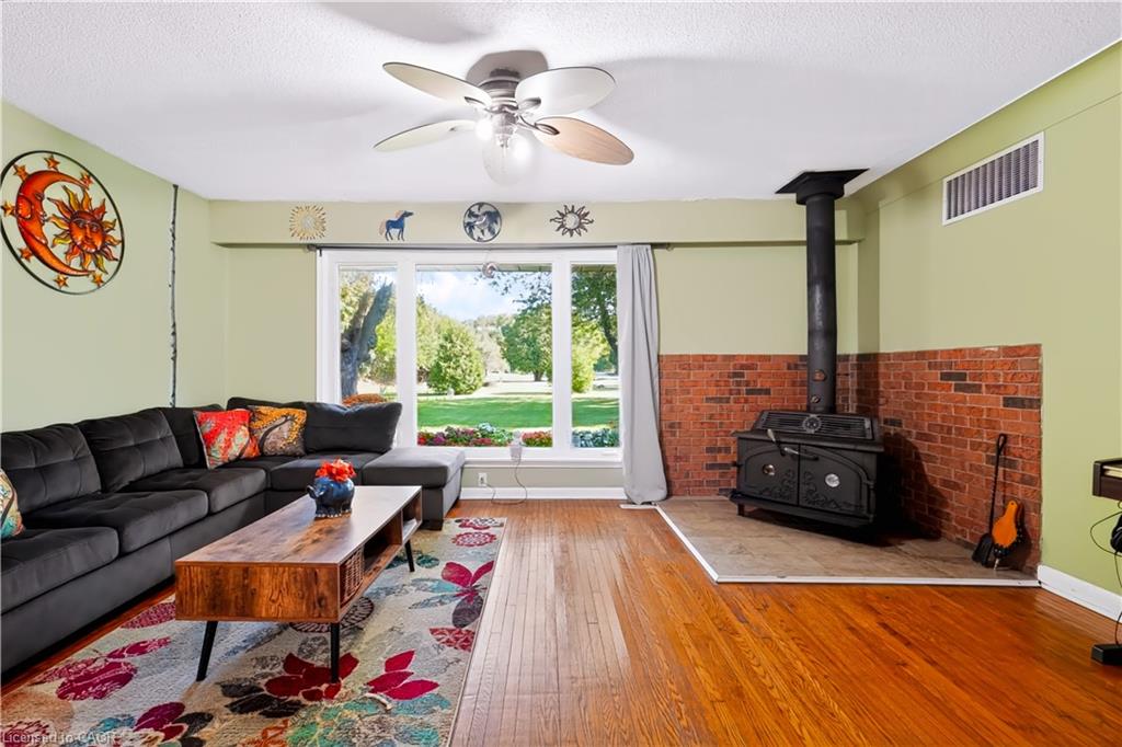 7448 Mcniven Road Property Photo 13