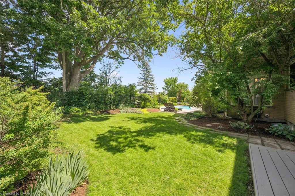576 Falconridge Crescent Property Photo 45