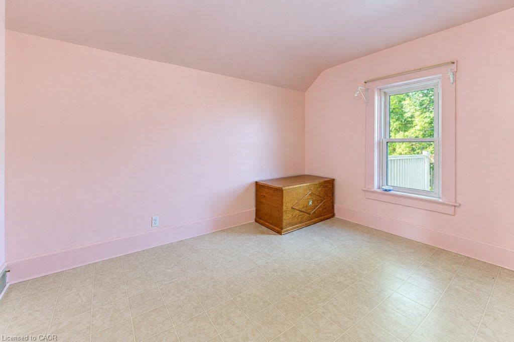 4 James Street Property Photo 25