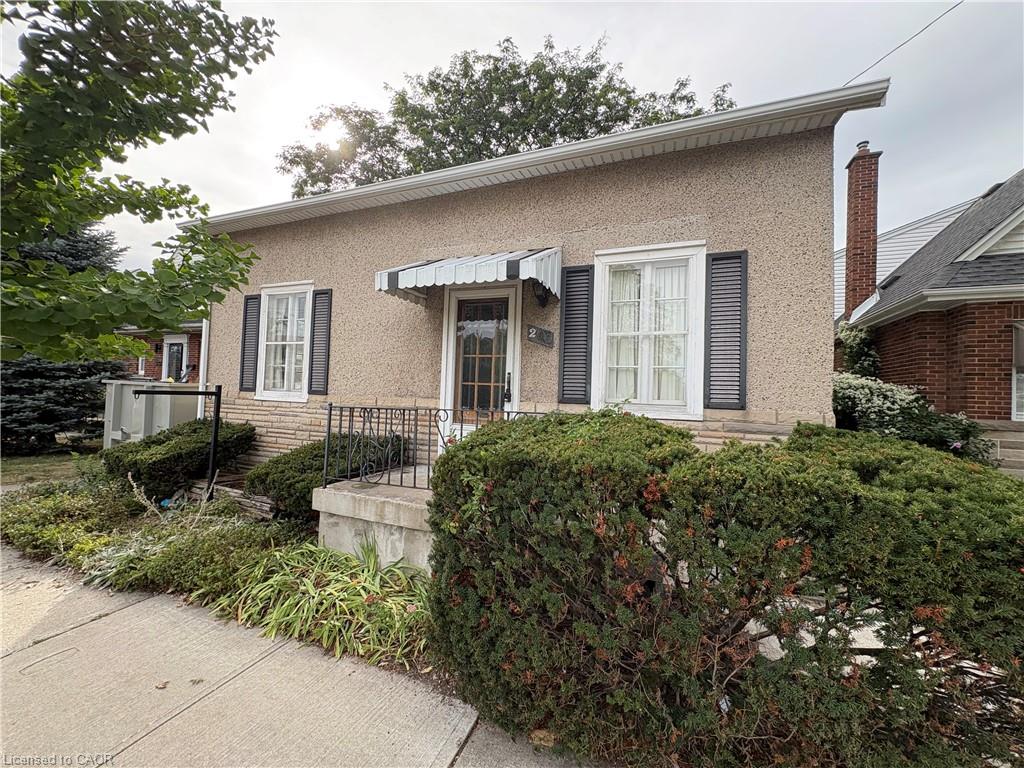 206 Kenilworth Avenue Property Photo 1