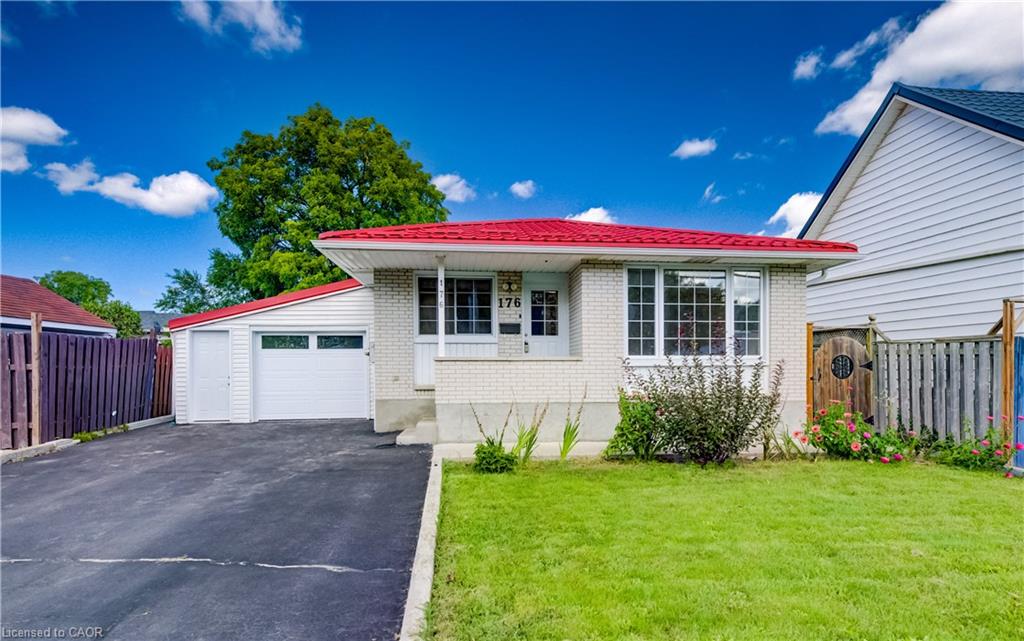 176 Samuelson Street Property Photo 1