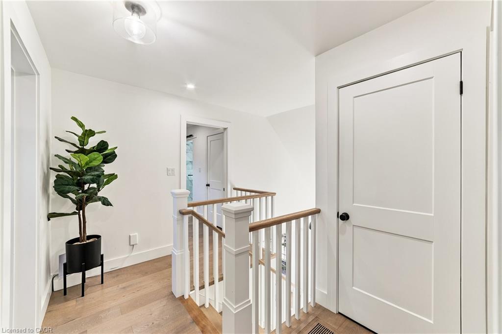 5367 2 Side Road Property Photo 18