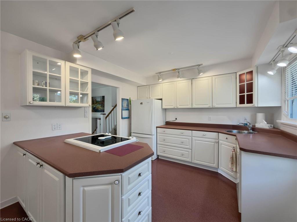 216 Fairview Avenue Property Photo 25