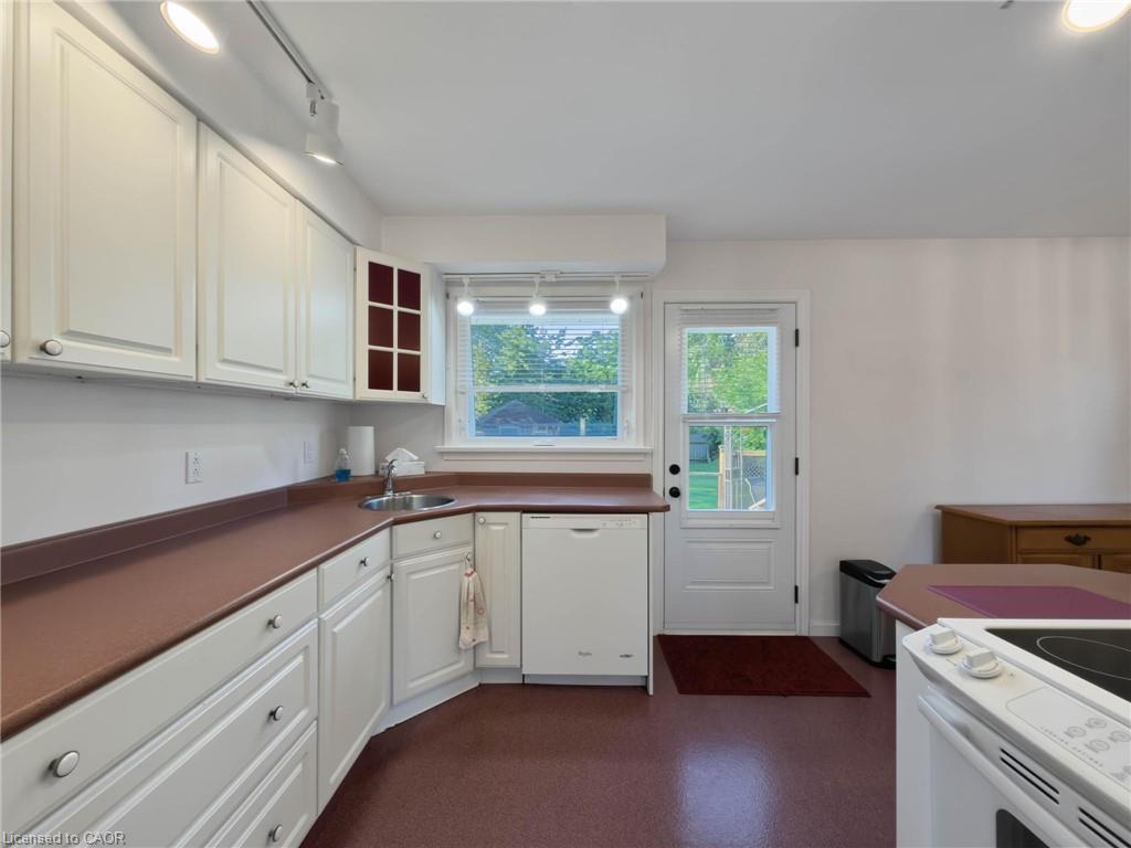 216 Fairview Avenue Property Photo 28