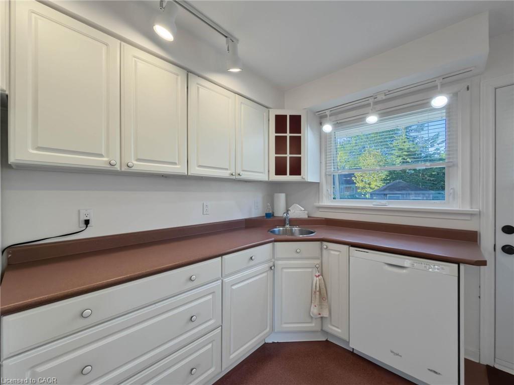 216 Fairview Avenue Property Photo 29