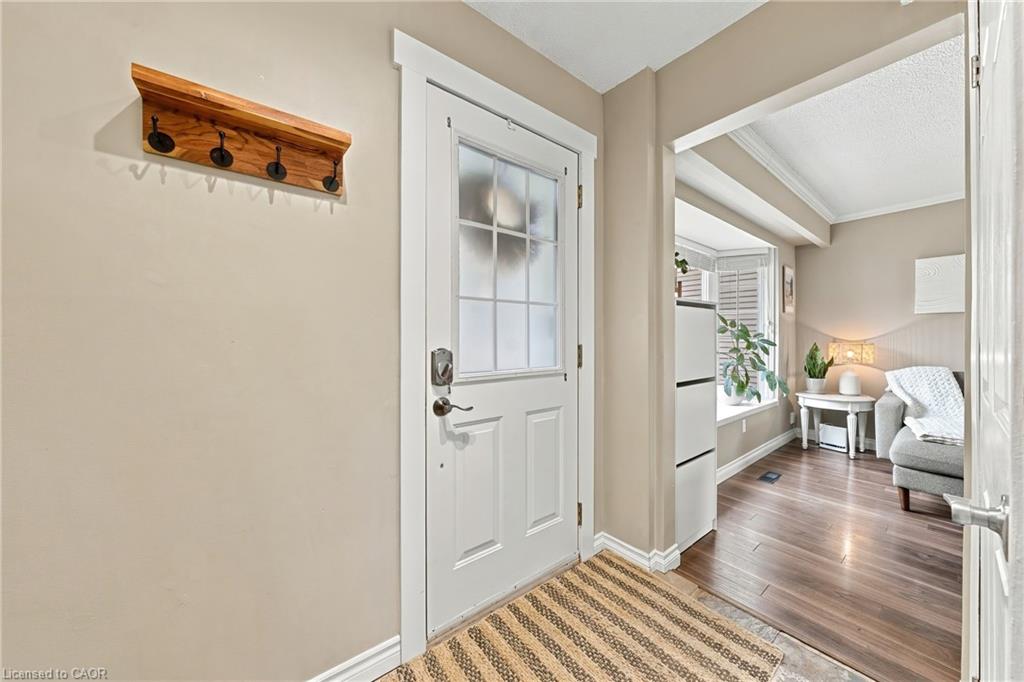 19 Hillsdale Court Property Photo 5