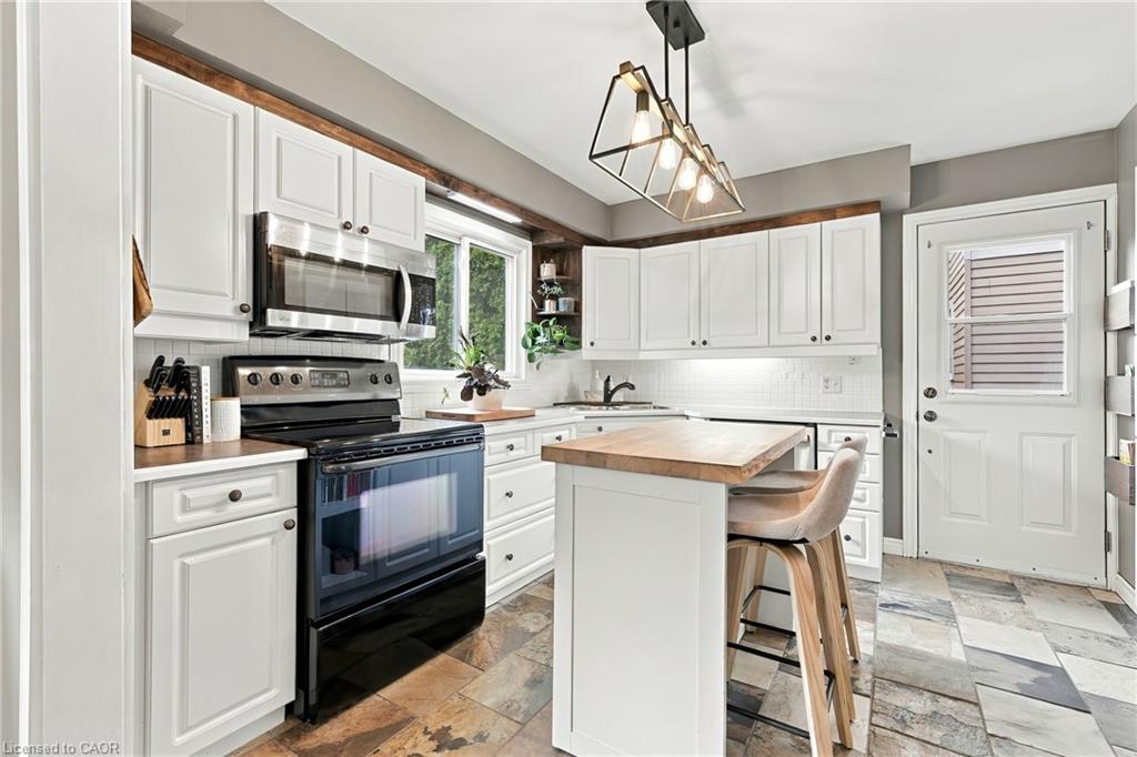 19 Hillsdale Court Property Photo 12