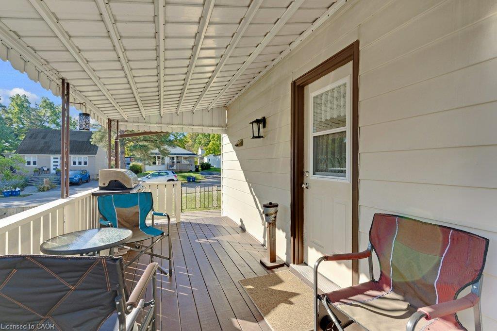 52 Third Avenue Property Photo 4