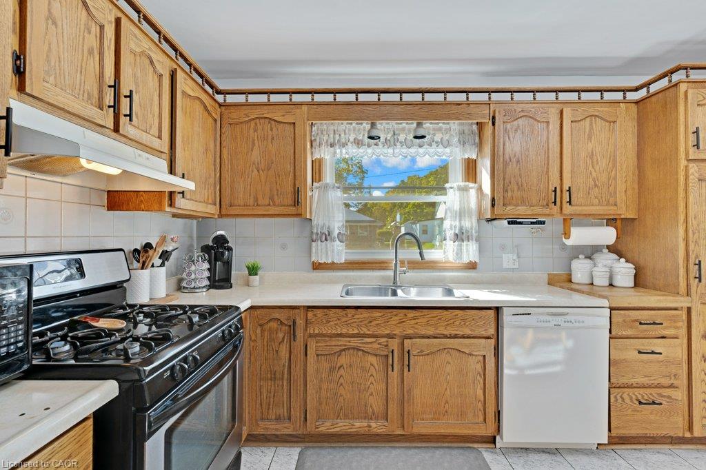 52 Third Avenue Property Photo 20