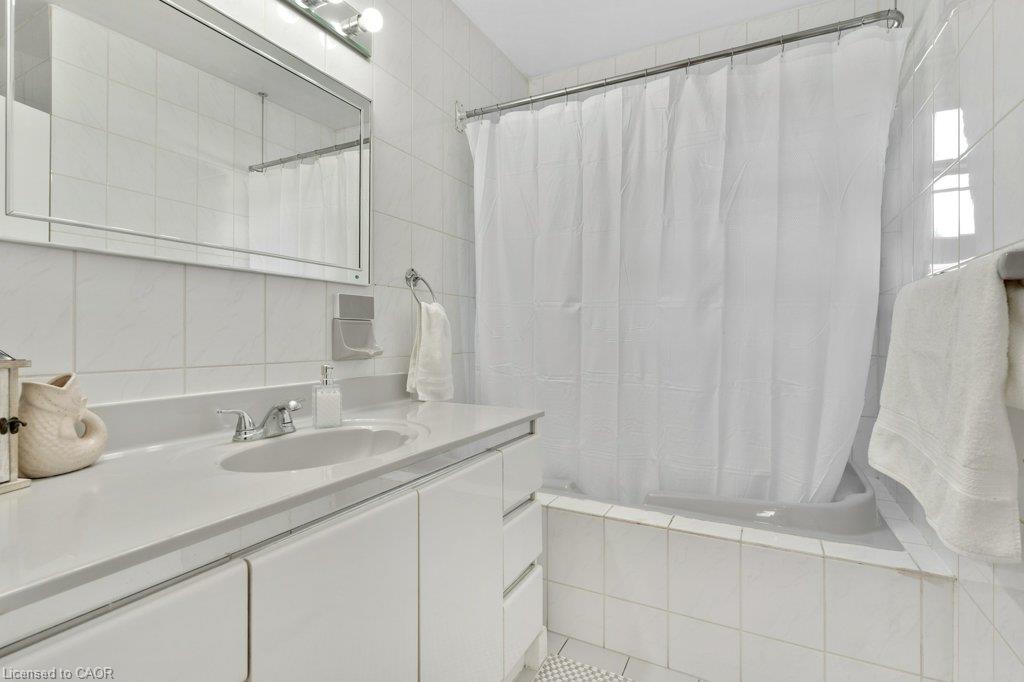 52 Third Avenue Property Photo 25