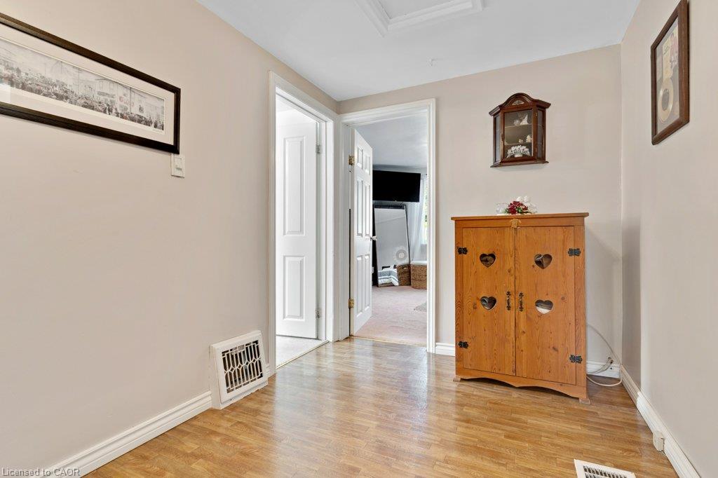 52 Third Avenue Property Photo 27