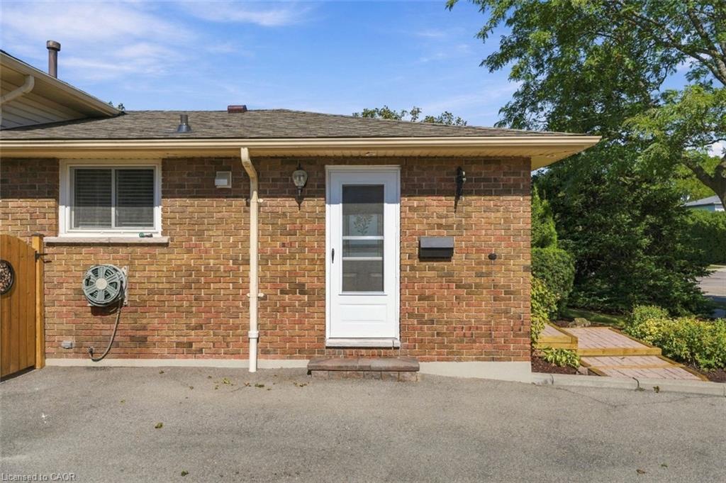 2 Marston Street Property Photo 39