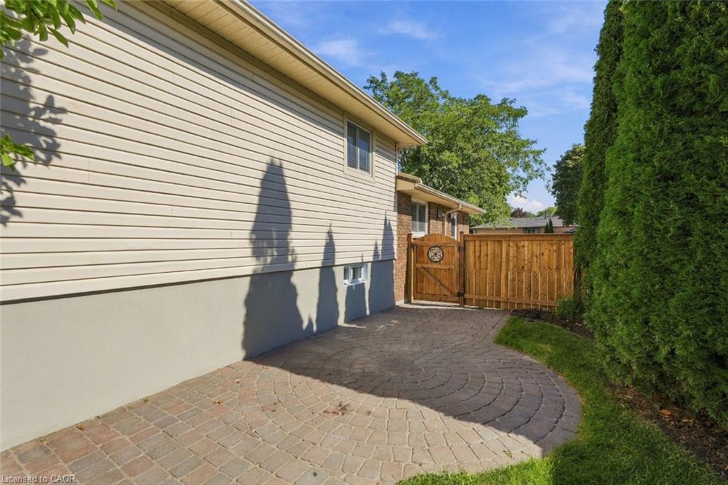 2 Marston Street Property Photo 40