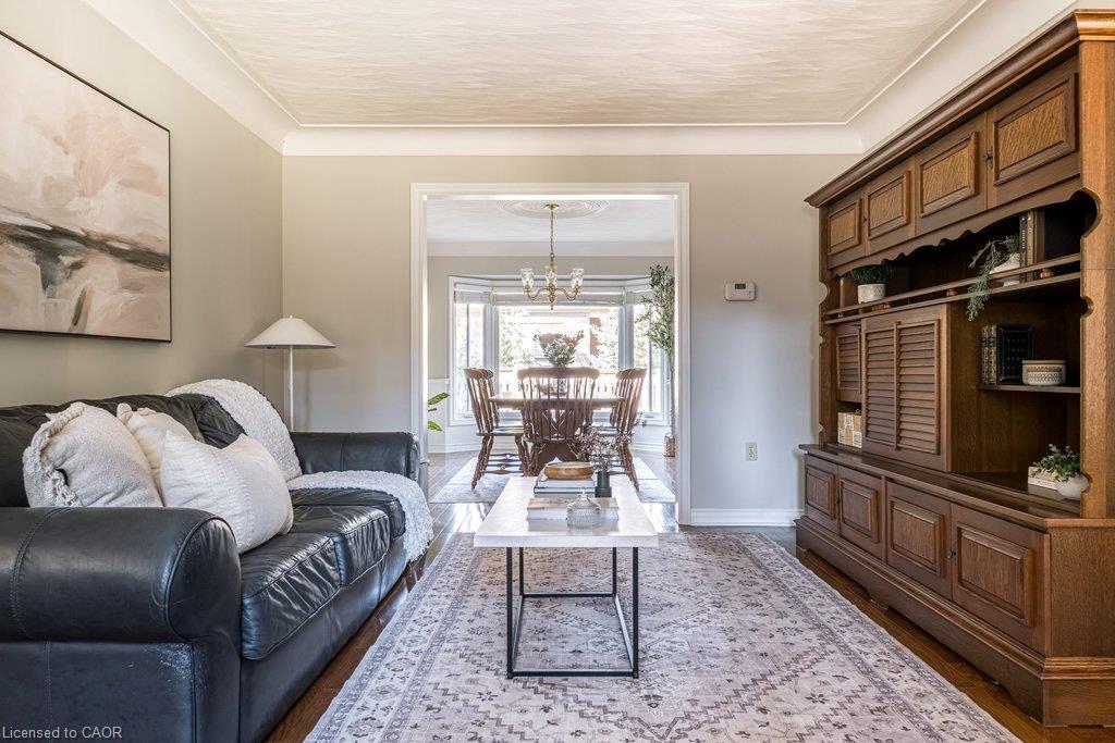 6 Cottonwood Court Property Photo 3