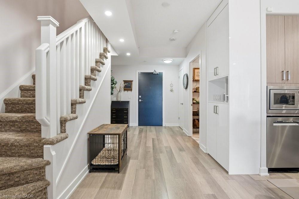 D211-5220 Dundas Street Property Photo 4