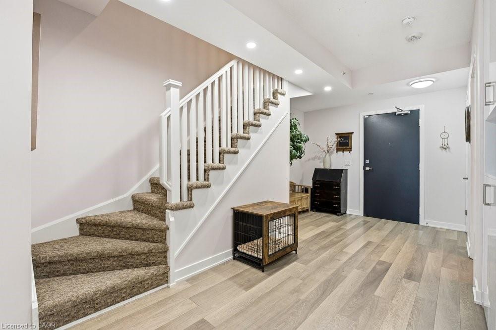 D211-5220 Dundas Street Property Photo 5