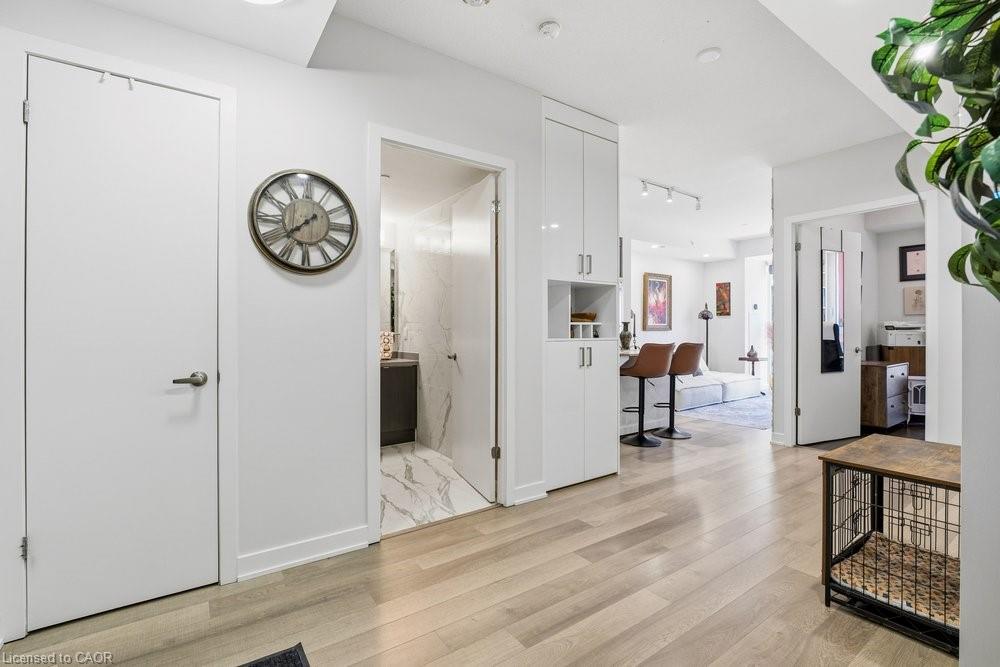 D211-5220 Dundas Street Property Photo 6