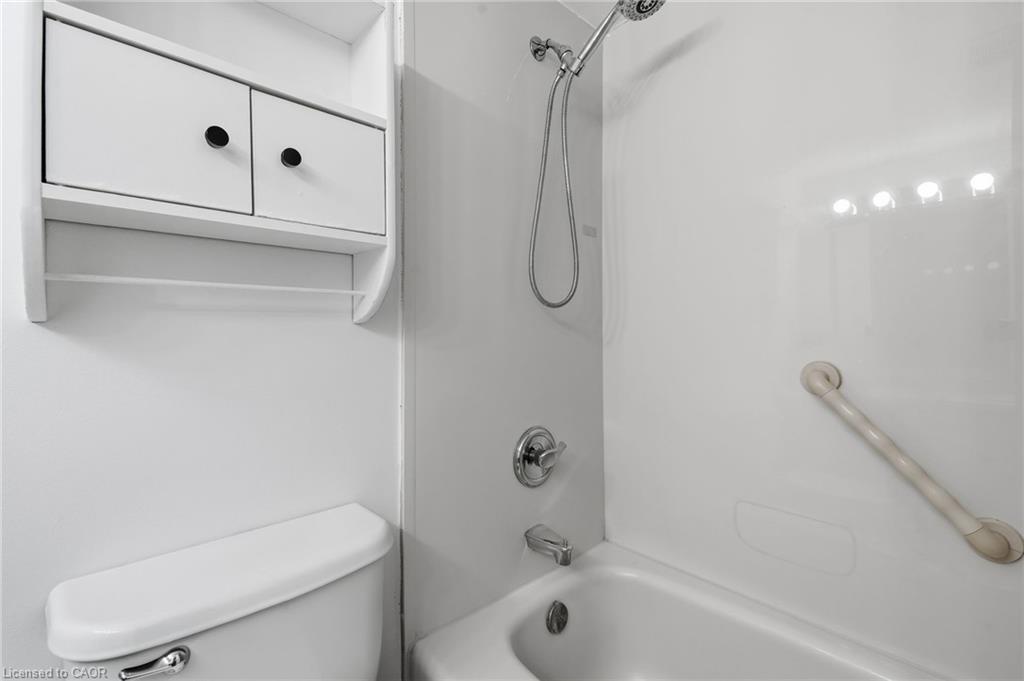 203-1415 Ghent Avenue Property Photo 6