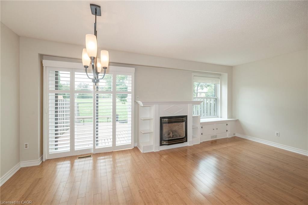 1066 Runnymead Crescent Property Photo 11
