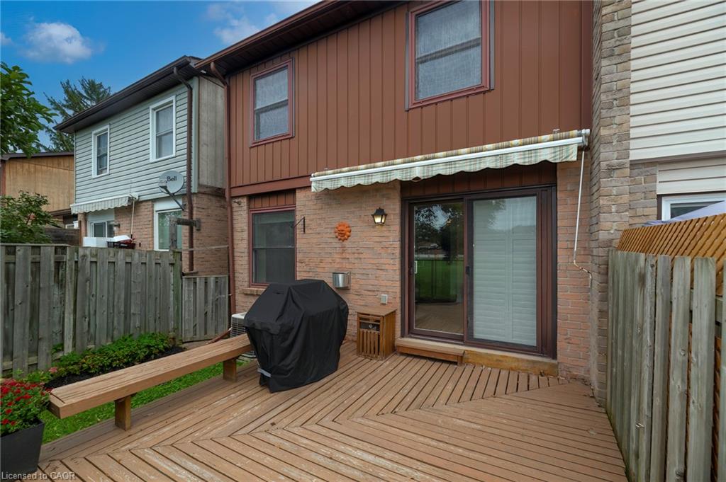 1066 Runnymead Crescent Property Photo 24