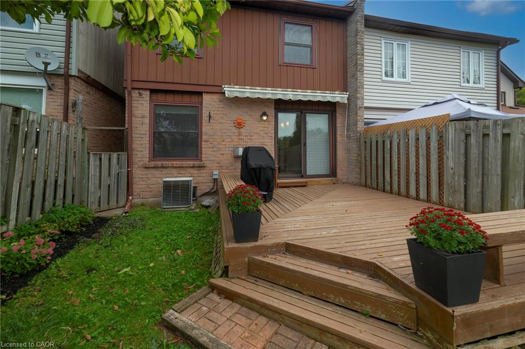 1066 Runnymead Crescent Property Photo 25