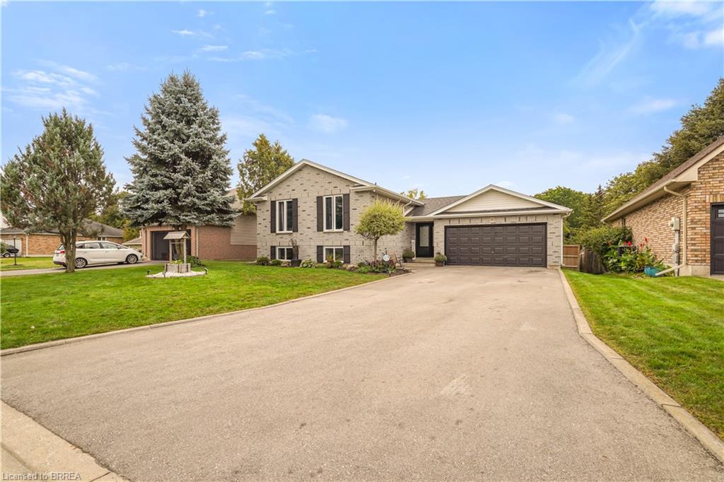 26 Macpherson Drive Property Photo 2