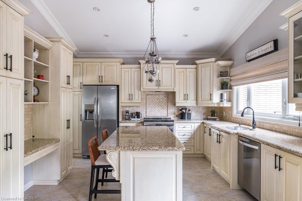 54 Inverness Avenue W Property Photo 14