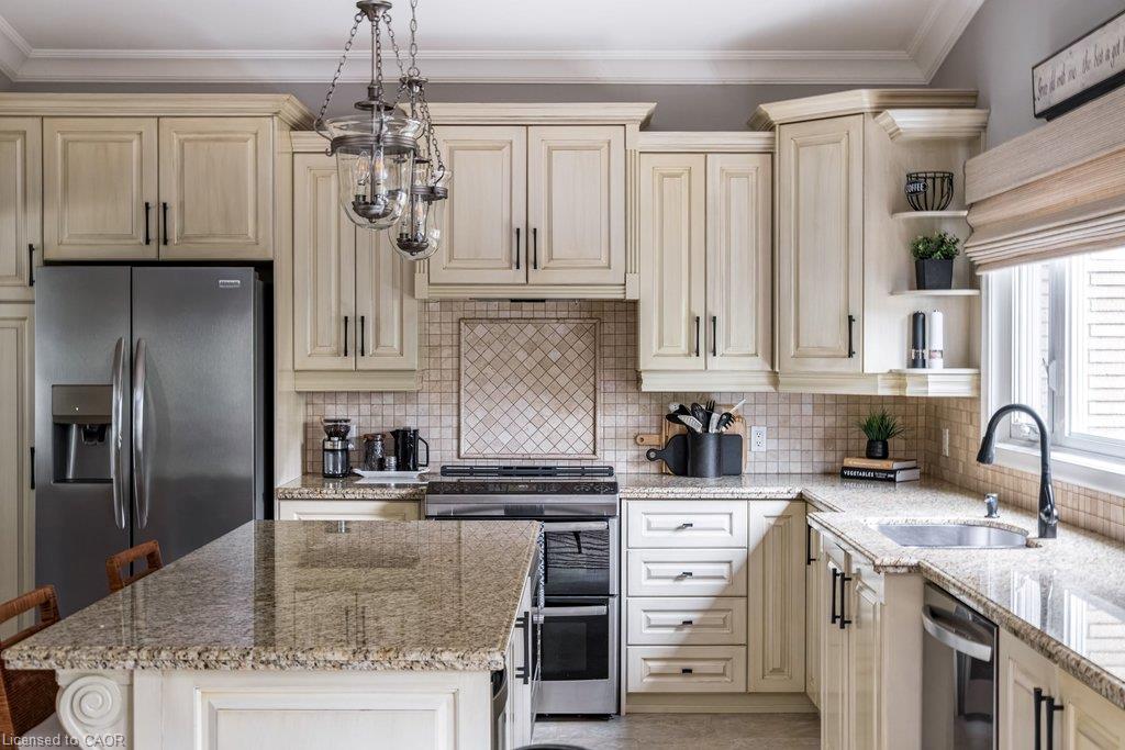 54 Inverness Avenue W Property Photo 18