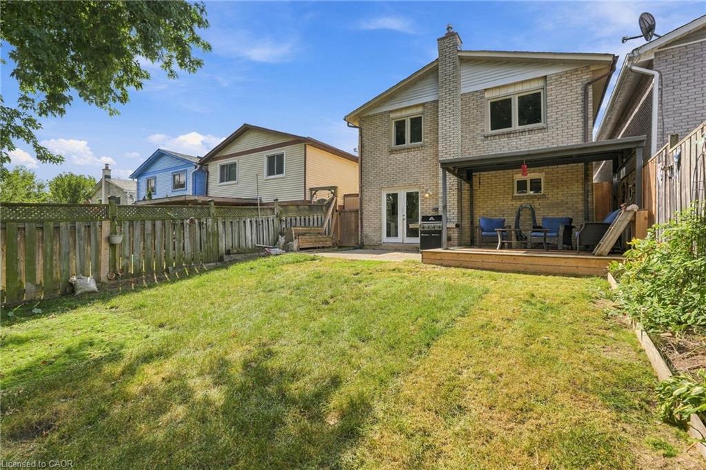 2328 Malcolm Crescent Property Photo 35