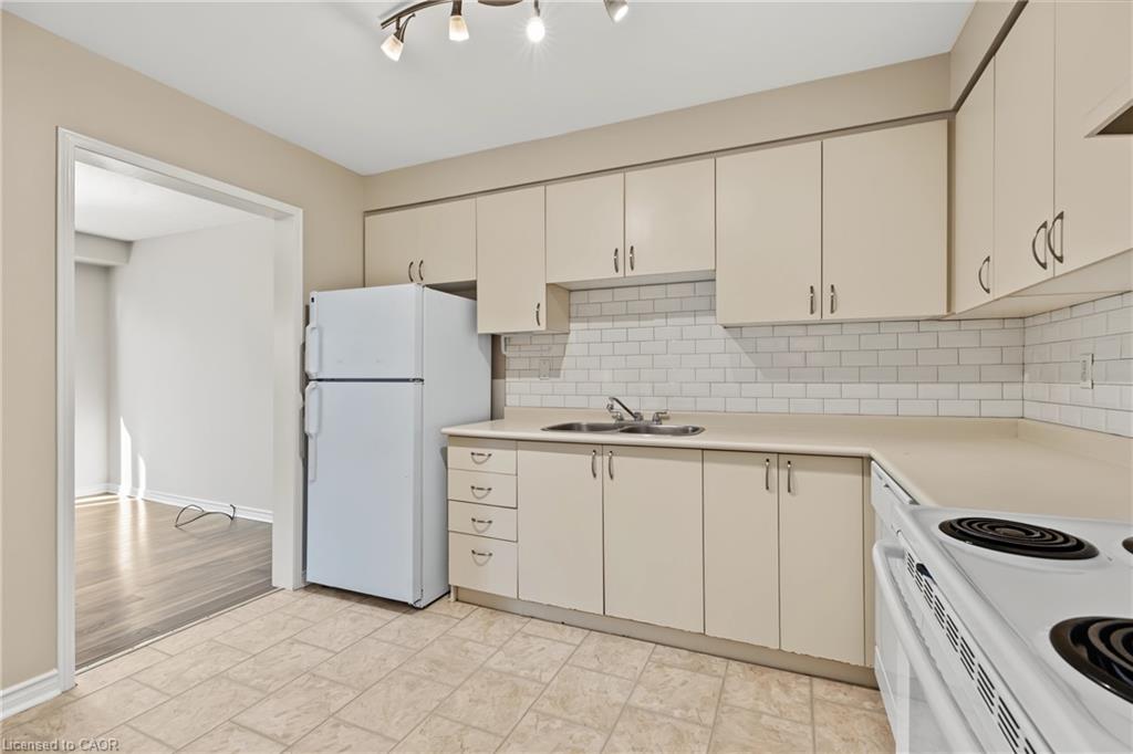 14-391 Stone Church Road E Property Photo 5