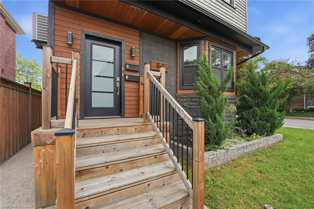 2-58 Rosslyn Avenue N Property Photo 3