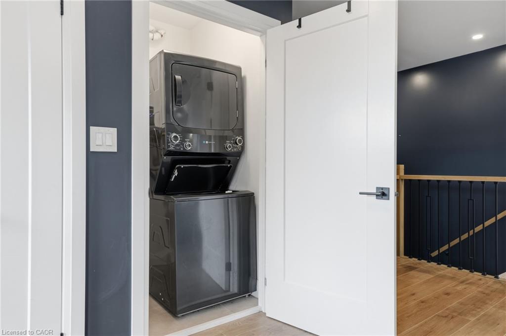 2-58 Rosslyn Avenue N Property Photo 24