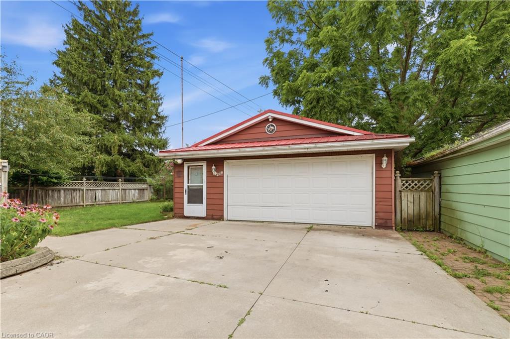 299 Bridgeport Road E Property Photo 32
