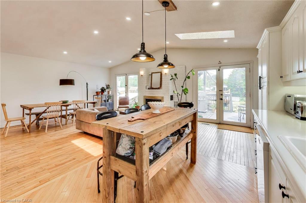 35 Shirlea Boulevard Property Photo 8