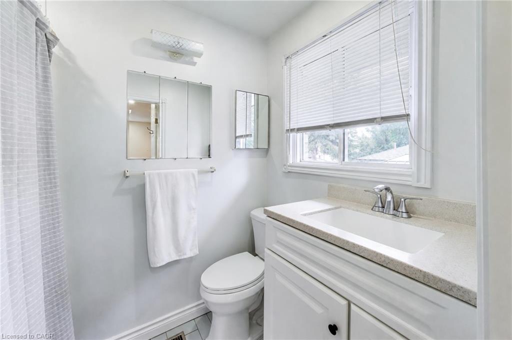 35 Shirlea Boulevard Property Photo 14