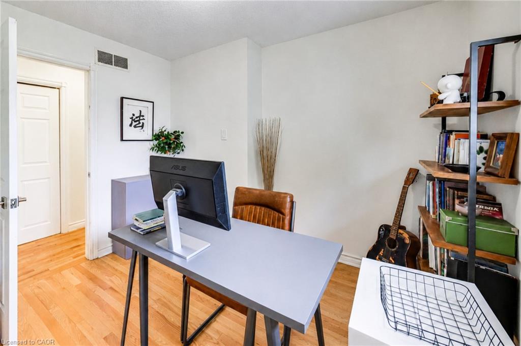 35 Shirlea Boulevard Property Photo 16