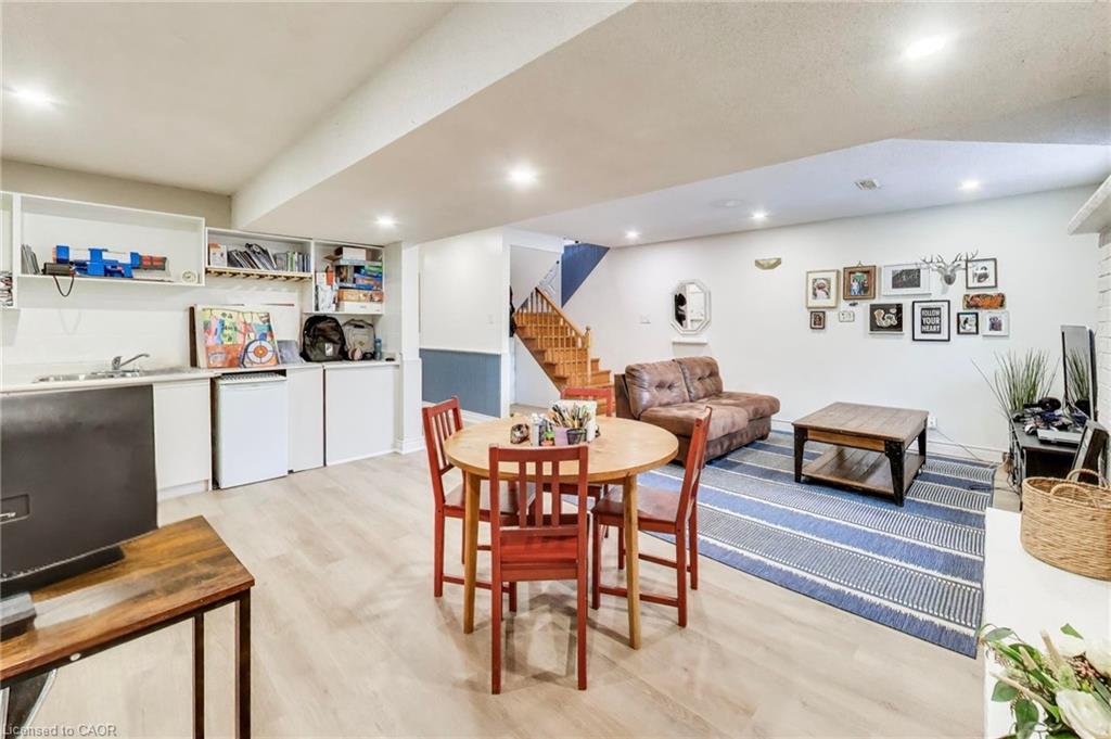 35 Shirlea Boulevard Property Photo 20