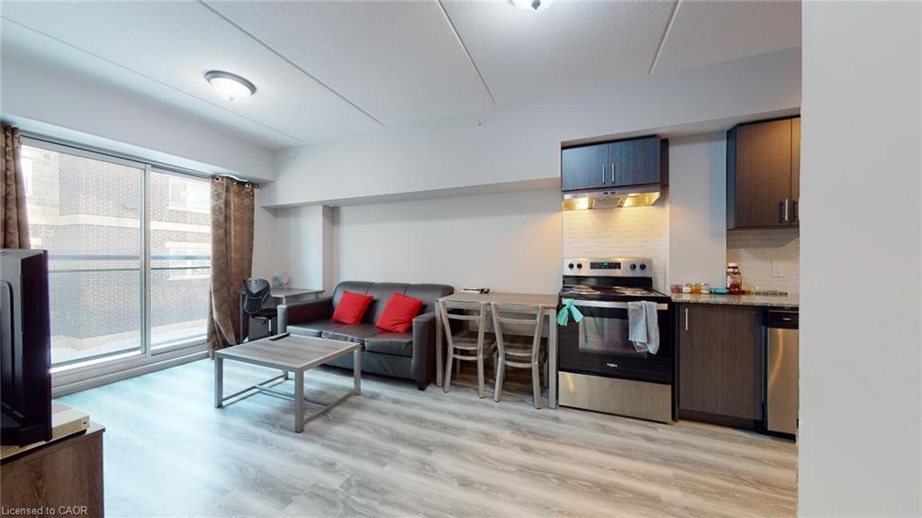 B215-275 Larch Street Property Photo 10