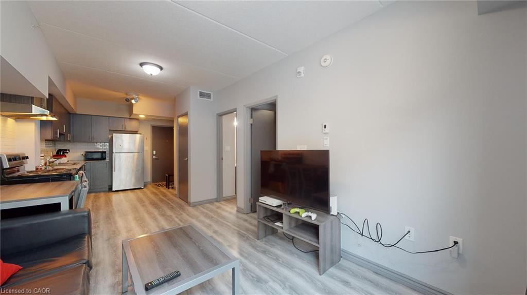 B215-275 Larch Street Property Photo 12