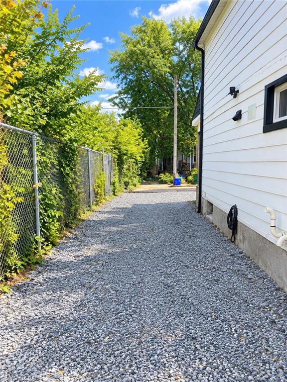 163 Eastbourne Avenue Property Photo 29
