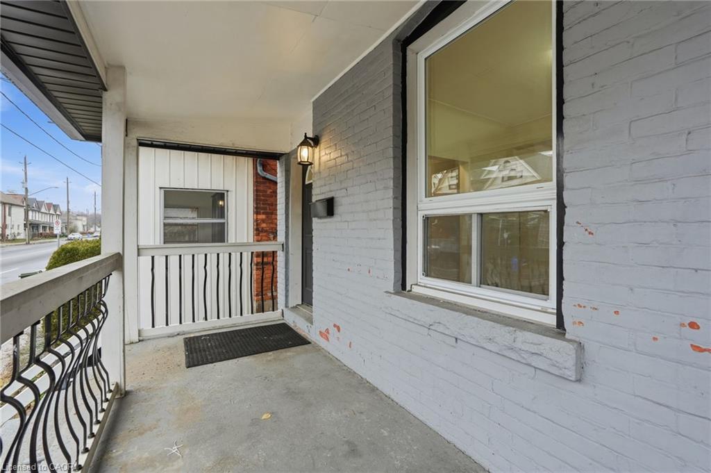 39 Burlington Street E Property Photo 3
