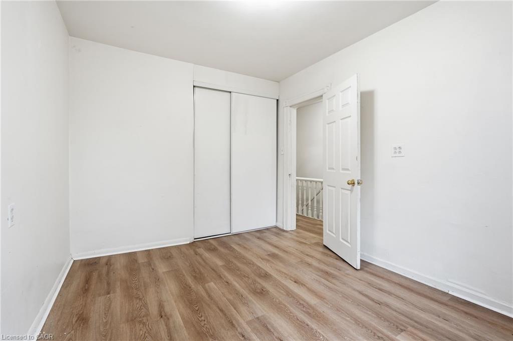 39 Burlington Street E Property Photo 16