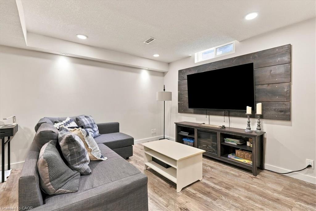 258 Newport Place Property Photo 29